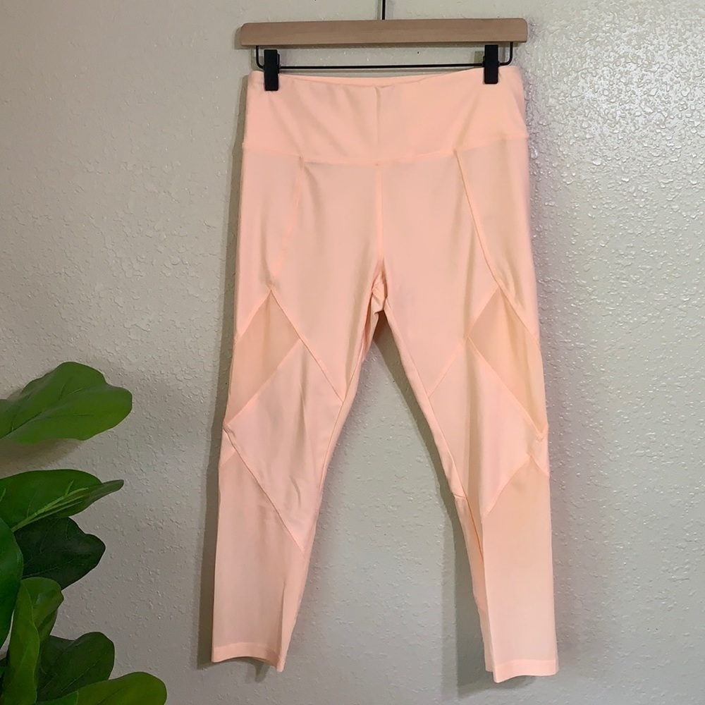 VOGO Athletica | peach cropped workout pants